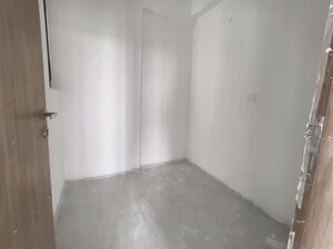 Master Bedroom in 2.5 BHK Apartment at Savvy Merushikhar, Andheri East – for Rent