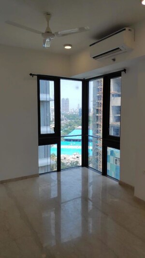 Room in 3 BHK Apartment at Lodha The Park, Worli – for Rent