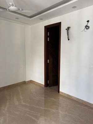 1 BHK Builder Floor For Rent in Janakpuri