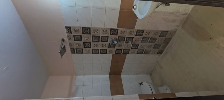 Bathroom, panchsheel vihar 2 Bedroom 675 Sq.Ft. Builder Floor In Panchsheel Vihar Delhi 10323366