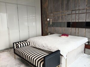 Bedroom in 3 BHK Apartment at Indiabulls Blu, Worli – for Rent