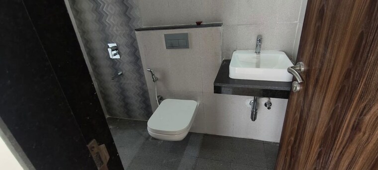 Bathroom, sheth-avante 2 Bedroom 740 Sq.Ft. Apartment In Kanjurmarg West Mumbai 10323386