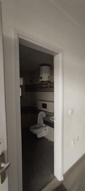 Bathroom in 3 BHK Apartment at Pareena The Elite Residences, Sector 99 – for Rent