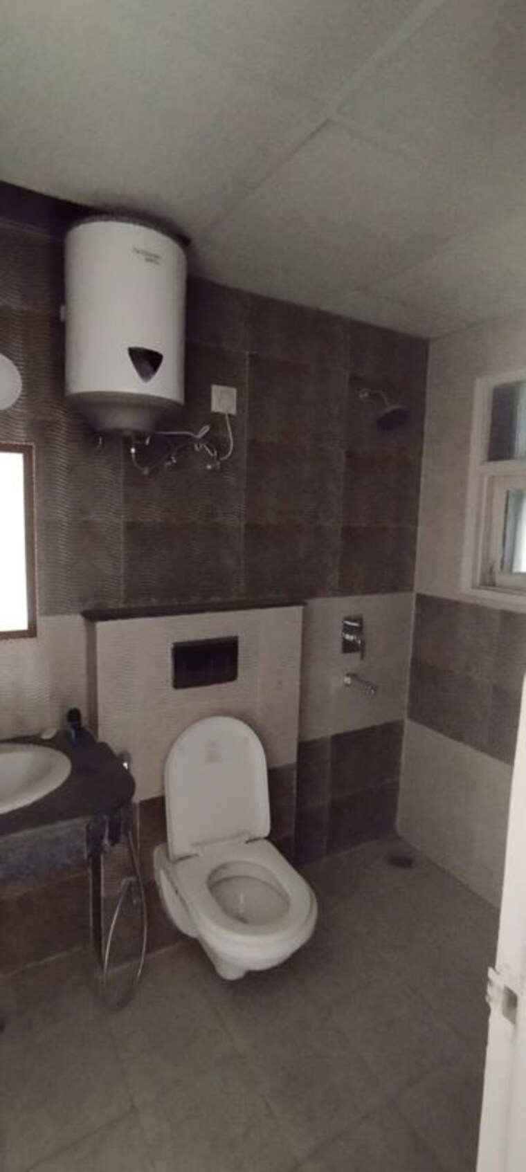 Bathroom, pareena-the-elite-residences 3 Bedroom 2800 Sq.Ft. Apartment In Sector 99 Gurgaon 10323368
