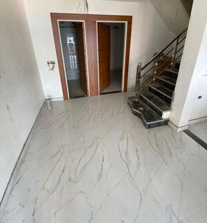 Room in 4 BHK Apartment at Oasis Homes, Sadullapur – for Sale