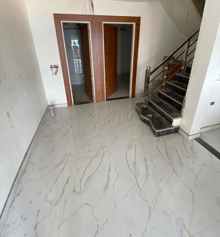 Room, oasis-homes 4 Bedroom 1850 Sq.Ft. Apartment In Sadullapur Greater Noida 10323396