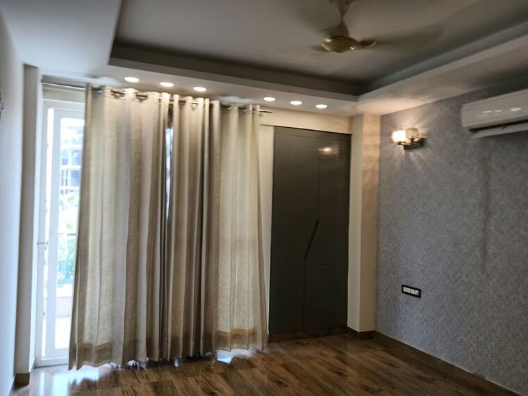 Bedroom, pioneer-park-phase-1 2 Bedroom 1400 Sq.Ft. Apartment In Sector 61 Gurgaon 10323414