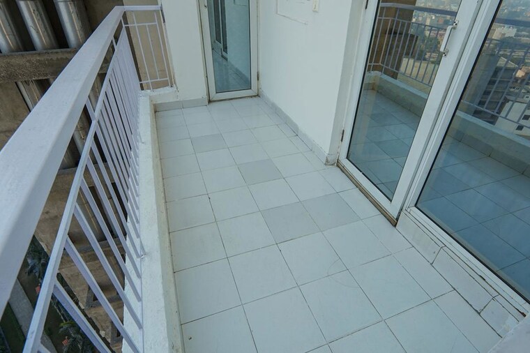Balcony, migsun-vilaasa 4 Bedroom 1925 Sq.Ft. Apartment In Eta Ii Greater Noida Greater Noida 10323431