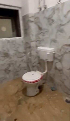 Bathroom in 1.5 BHK Independent House at Arjan Garh – for Rent