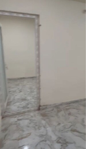 Room in 1.5 BHK Independent House at Arjan Garh – for Rent