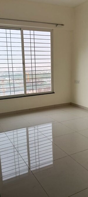 Room in 1 BHK Apartment at Kolte Patil Life Republic, Hinjewadi – for Rent