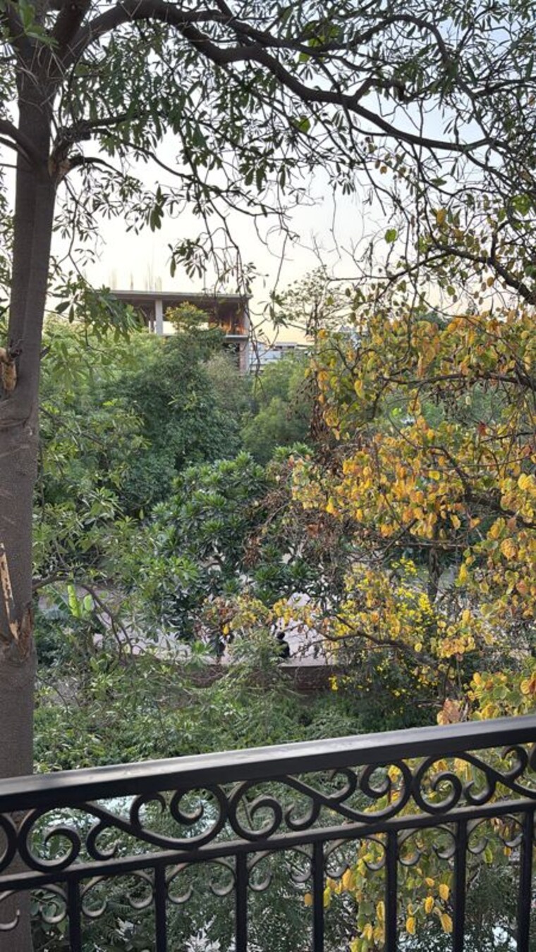 Garden, green-wood-city 2 Bedroom 1600 Sq.Ft. Builder Floor In Sector 45 Gurgaon 10323519