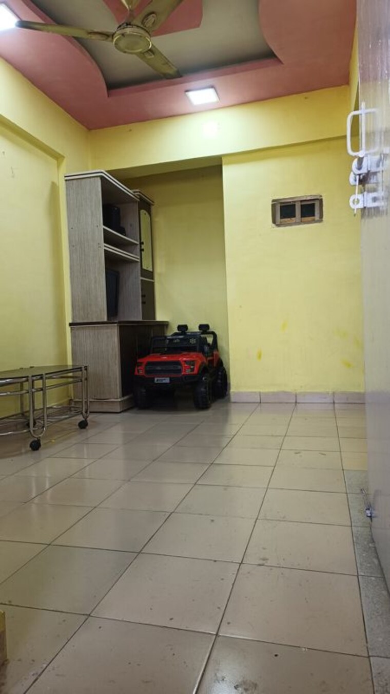 Room, govandi west 1.5 Bedroom 380 Sq.Ft. Apartment In Govandi West Mumbai 10318664