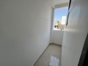 Building Lobby in 1 BHK Builder Floor at DLF City Phase IV, Dlf Phase iv – for Rent