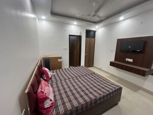 Bedroom in 1 BHK Builder Floor at DLF City Phase IV, Dlf Phase iv – for Rent