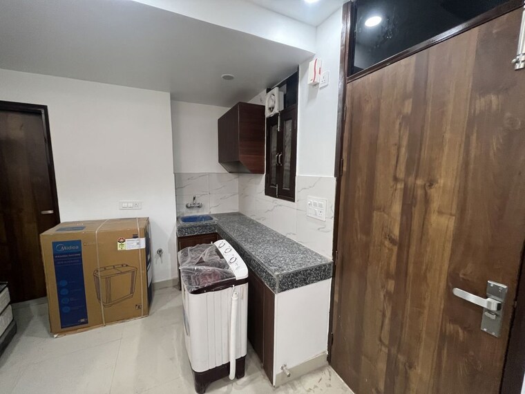 Kitchen, dlf-city-phase-iv 1 Bedroom 750 Sq.Ft. Builder Floor In Dlf Phase iv Gurgaon 10323534
