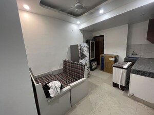 Bedroom in 1 BHK Builder Floor at DLF City Phase IV, Dlf Phase iv – for Rent