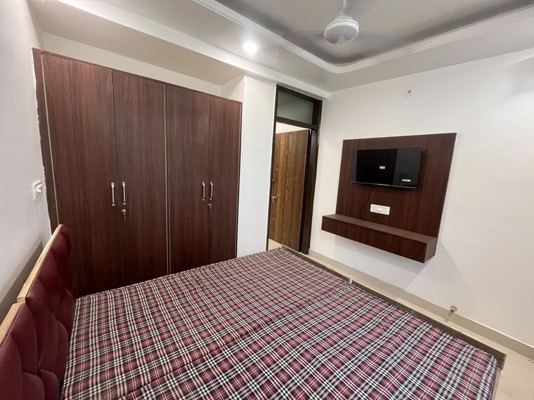 Bedroom, dlf-city-phase-iv 1 Bedroom 750 Sq.Ft. Builder Floor In Dlf Phase iv Gurgaon 10323534