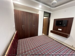 Bedroom in 1 BHK Builder Floor at DLF City Phase IV, Dlf Phase iv – for Rent