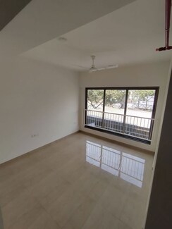 1 BHK + Servant Room Apartment For Rent in Mahindra Alcove