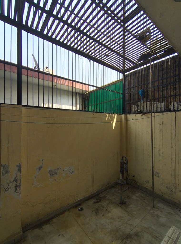 Balcony, delta ii greater noida 2 Bedroom 200 Sq.Mt. Independent House In Delta Ii Greater Noida Greater Noida 10323579