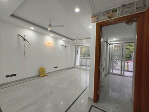 3 BHK Builder Floor For Rent in Chittaranjan Park