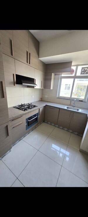 Kitchen in 4 BHK Villa at Godrej Golf Link Villas, Sector 27 Yamuna Expressway – for Rent