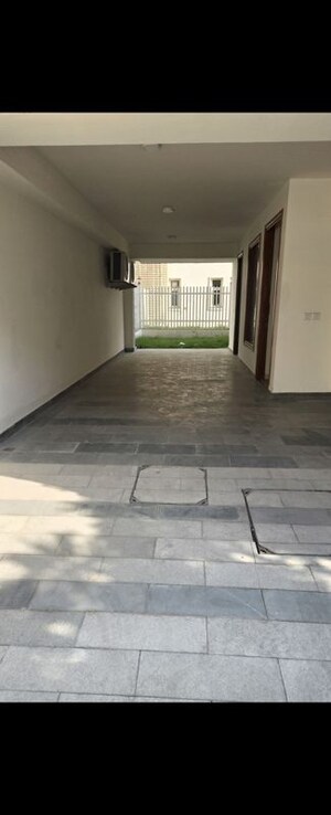 Room in 4 BHK Villa at Godrej Golf Link Villas, Sector 27 Yamuna Expressway – for Rent