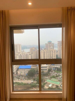 Room in 2 BHK Apartment at Hiranandani Highland, Powai – for Sale