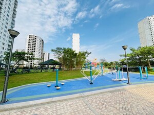 Swimming Pool in 3 BHK Apartment at Omaxe Lake, North Mullanpur – for Sale