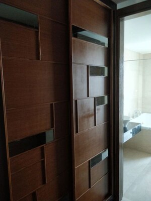 Room in 4 BHK Apartment at M3M Golf Estate, Sector 65 – for Sale