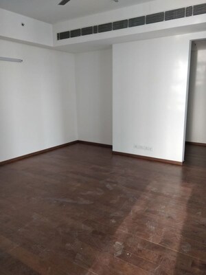 Room in 4 BHK Apartment at M3M Golf Estate, Sector 65 – for Sale