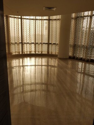 Room in 4 BHK Apartment at M3M Golf Estate, Sector 65 – for Sale