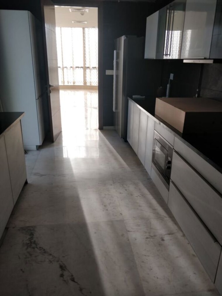 Balcony, m3m-golf-estate 4 Bedroom 6350 Sq.Ft. Apartment In Sector 65 Gurgaon 10323779