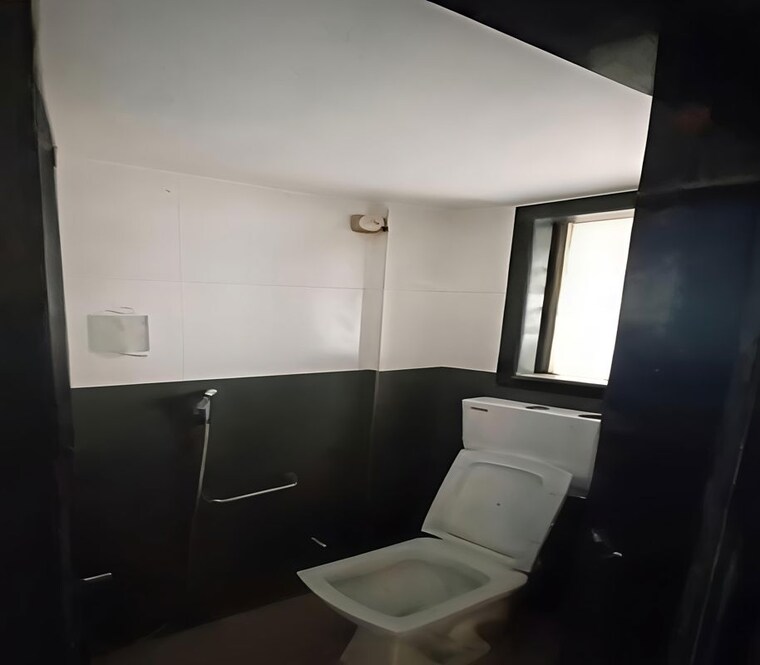 Bathroom, joshi vadi 1 Bedroom 525 Sq.Ft. Apartment In Joshi Vadi Mumbai 10323787