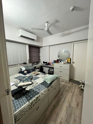 Bedroom in 1 BHK Apartment at Lodha Amara, Kolshet Road – for Rent