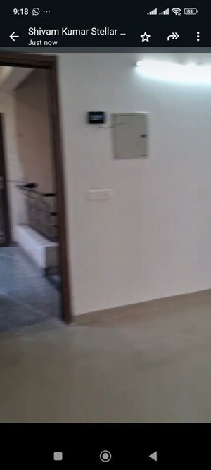 Room in 3 BHK Apartment at LG Employees CHS, Pi I And Ii Greater Noida – for Rent