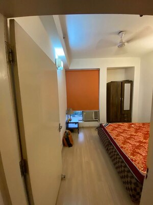Furnished Amenities in 2 BHK Apartment at Pioneer Park Phase 1, Sector 61 – for Rent