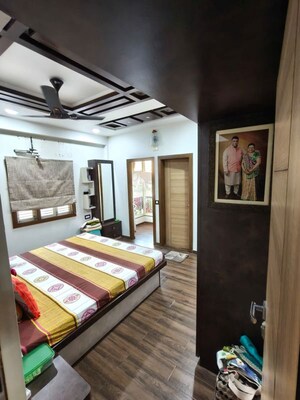 Bedroom in 3 BHK Apartment at Ambawadi – for Rent