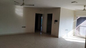 Room in 3 BHK Apartment at RNA Continental, Chembur – for Rent