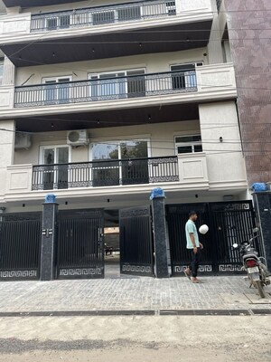 4 BHK Builder Floor For Sale in Sector 57