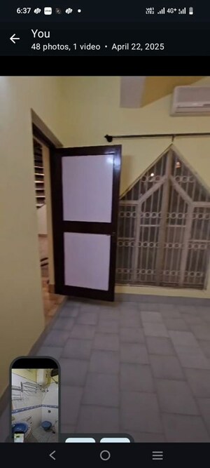 Room in 3 BHK Independent House at Koramangala – for Rent