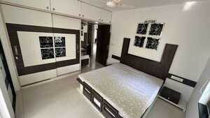 Team Area in 3 BHK Apartment at Naranpura – for Rent