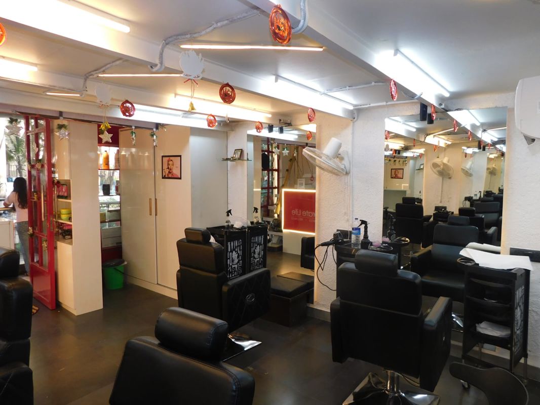 Retail Shop For Sale in Vasant Vihar