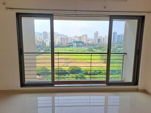 Room in 2 BHK Apartment at Runwal Eirene, Balkum Pada – for Rent