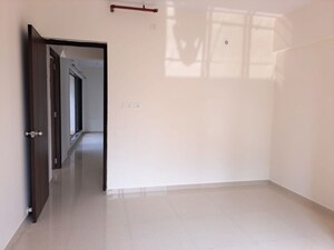 Room in 2 BHK Apartment at Runwal Eirene, Balkum Pada – for Rent