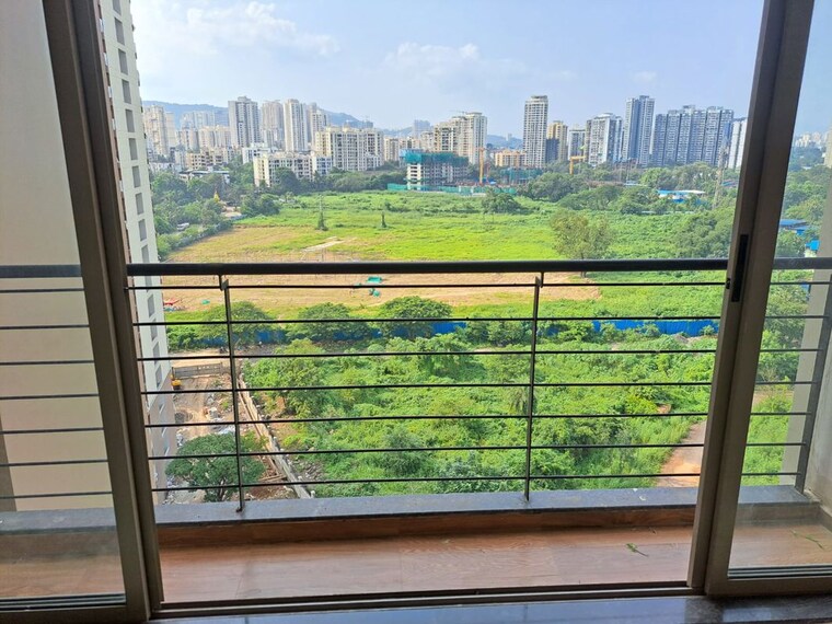 Garden, runwal-eirene 2 Bedroom 728 Sq.Ft. Apartment In Balkum Pada Thane 10323899