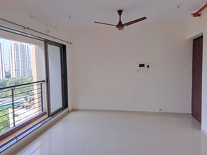 Room in 2 BHK Apartment at Runwal Eirene, Balkum Pada – for Rent