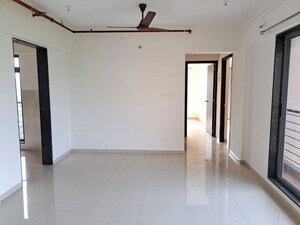 Room in 2 BHK Apartment at Runwal Eirene, Balkum Pada – for Rent