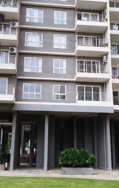 2 BHK + Pooja Room Apartment For Sale in Godrej Aqua